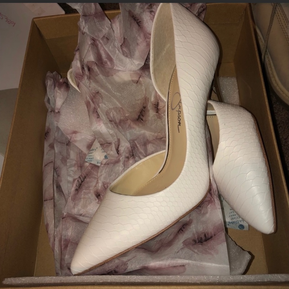 Brand new Jessica Simpson heels. Gorgeous